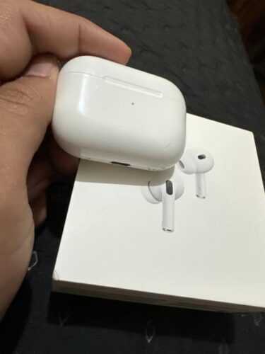 Apple AirPods Pro 2, Wireless Earbuds, Active Noise Cancellation, Hearing Aid Feature, MagSafe Charging Case (USB‑C) photo review