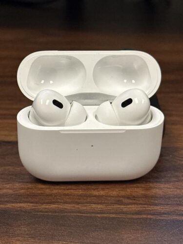 Apple AirPods Pro 2, Wireless Earbuds, Active Noise Cancellation, Hearing Aid Feature, MagSafe Charging Case (USB‑C) photo review