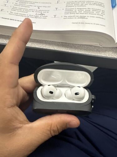 Apple AirPods Pro 2, Wireless Earbuds, Active Noise Cancellation, Hearing Aid Feature, MagSafe Charging Case (USB‑C) photo review