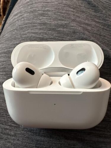Apple AirPods Pro 2, Wireless Earbuds, Active Noise Cancellation, Hearing Aid Feature, MagSafe Charging Case (USB‑C) photo review