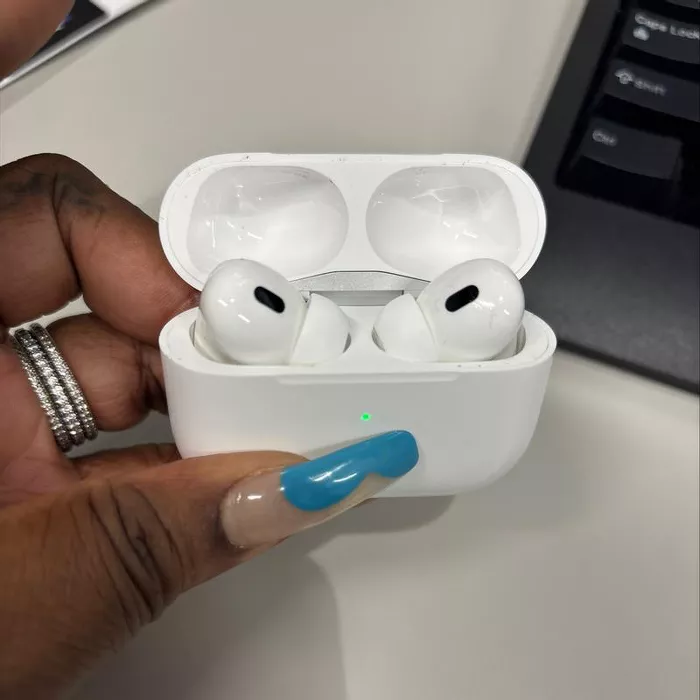 Apple AirPods Pro 2, Wireless Earbuds, Active Noise Cancellation, Hearing Aid Feature, MagSafe Charging Case (USB‑C) photo review