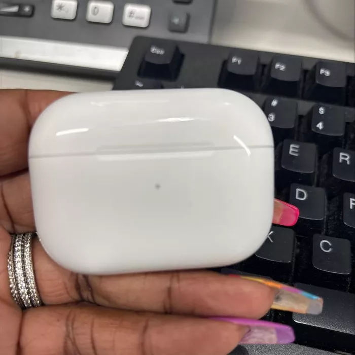 Apple AirPods Pro 2, Wireless Earbuds, Active Noise Cancellation, Hearing Aid Feature, MagSafe Charging Case (USB‑C) photo review