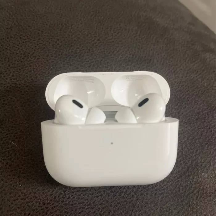 Apple AirPods Pro 2, Wireless Earbuds, Active Noise Cancellation, Hearing Aid Feature, MagSafe Charging Case (USB‑C) photo review