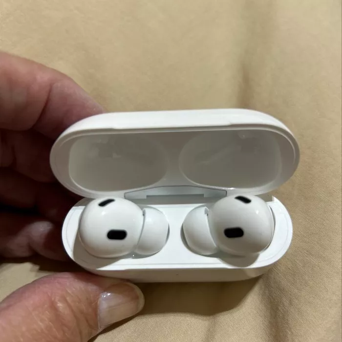 Apple AirPods Pro 2, Wireless Earbuds, Active Noise Cancellation, Hearing Aid Feature, MagSafe Charging Case (USB‑C) photo review