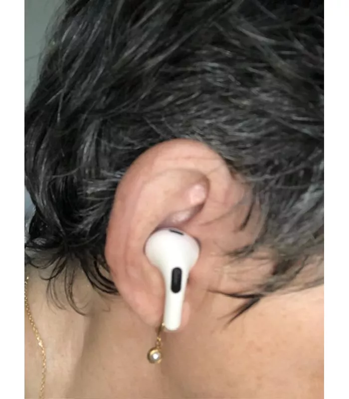 Apple AirPods Pro 2, Wireless Earbuds, Active Noise Cancellation, Hearing Aid Feature, MagSafe Charging Case (USB‑C) photo review