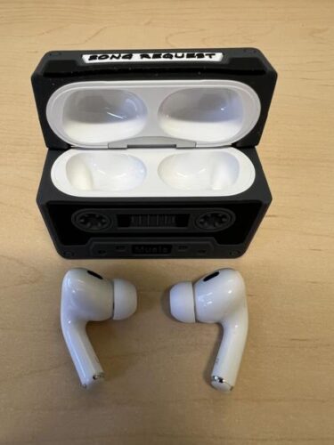 Apple AirPods Pro 2, Wireless Earbuds, Active Noise Cancellation, Hearing Aid Feature, MagSafe Charging Case (USB‑C) photo review